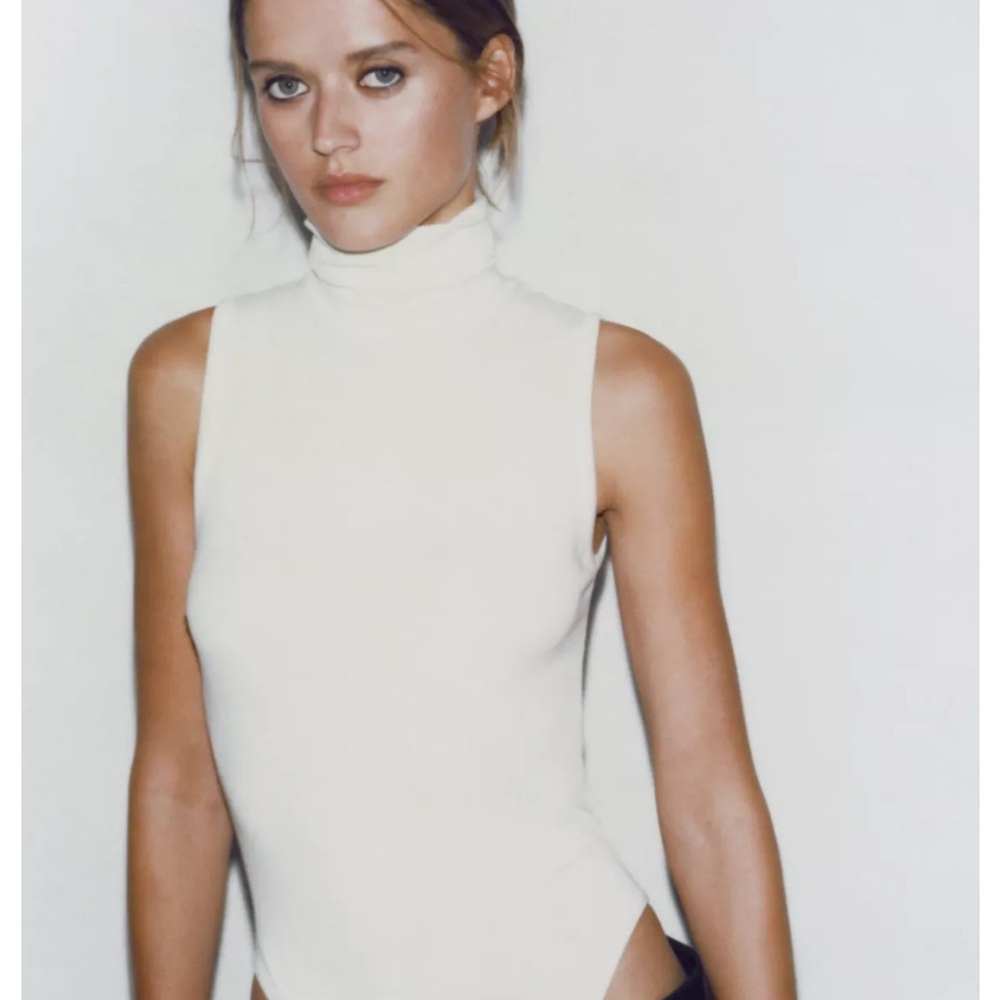 Zara White Sleeveless High Neck Bodysuit